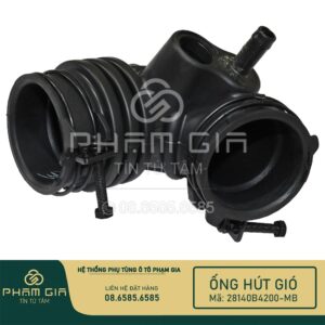 ống hút gió ngoài xe ô tô