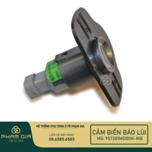 cảm biến báo lùi ô tô