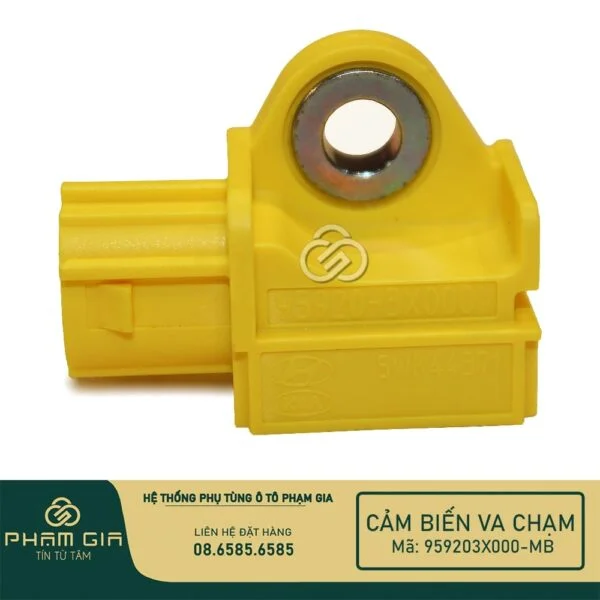 cảm biến va chạm đầu xe