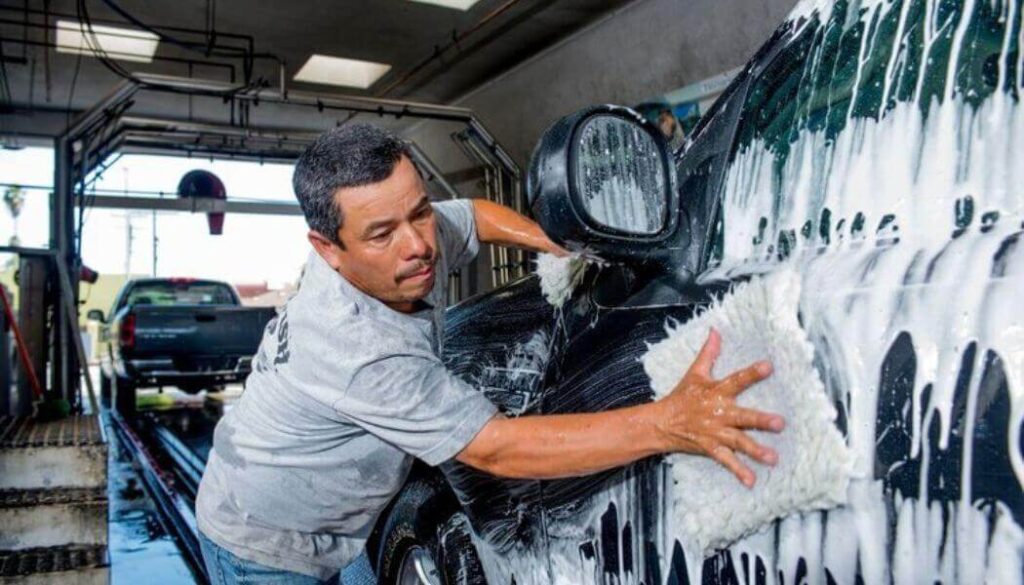 Làm Mới Ngoại Thất Xe Trước Tết: Những Lưu Ý Khi Tân Trang Xe